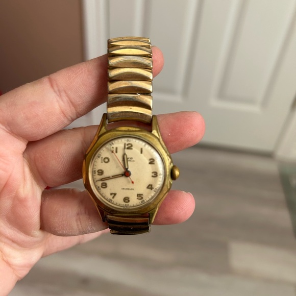 Vintage collectable ELCO jewel 17 mechanical Gold Watch 😊 HOST pick - Picture 3 of 11